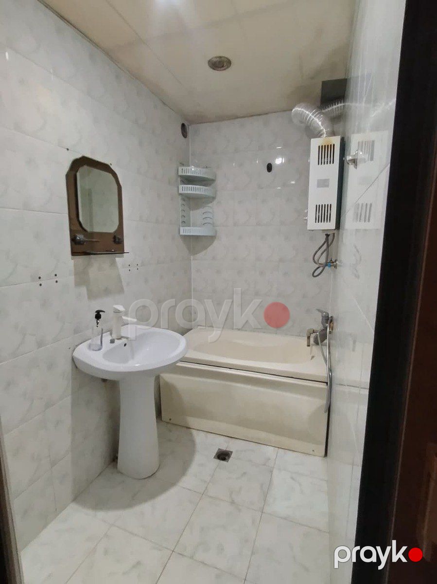 Satılır 2 otaqlı köhnə tikili 60 m² — Mənzil, Bakı (11)