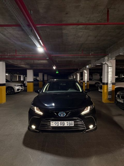 Toyota Camry, 2.5 L, 1.6 kWh, 2023 il, 100 500 km — Bakı