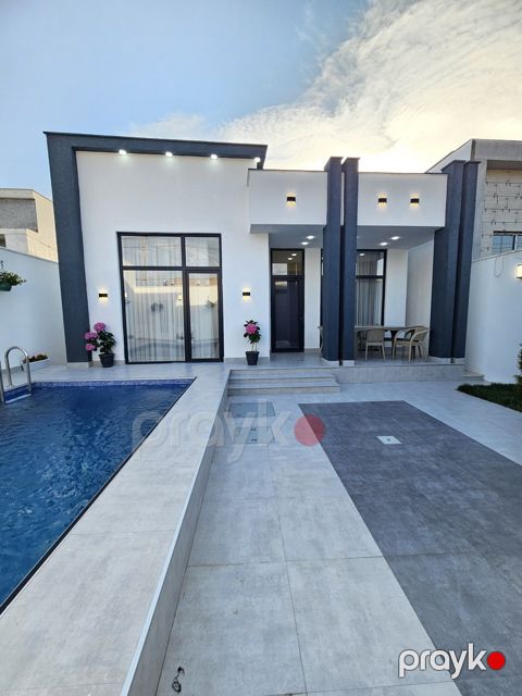 Satılır 4 otaqlı həyət evi/bağ evi 110 m² — Bakı