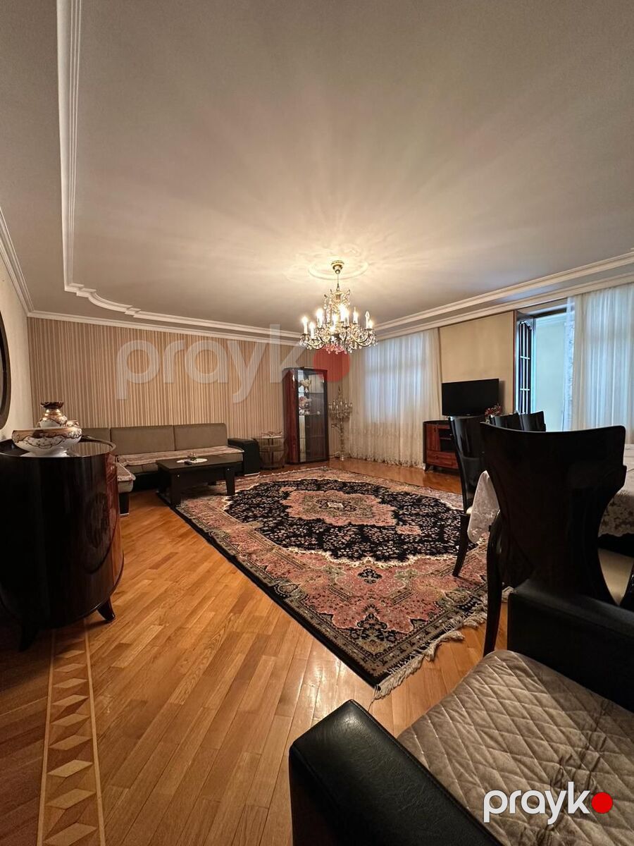 Satılır 5 otaqlı köhnə tikili 140 m² — Mənzil, Bakı (2)