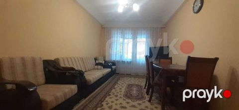İcarəyə verilir 2 otaqlı köhnə tikili 65 m²