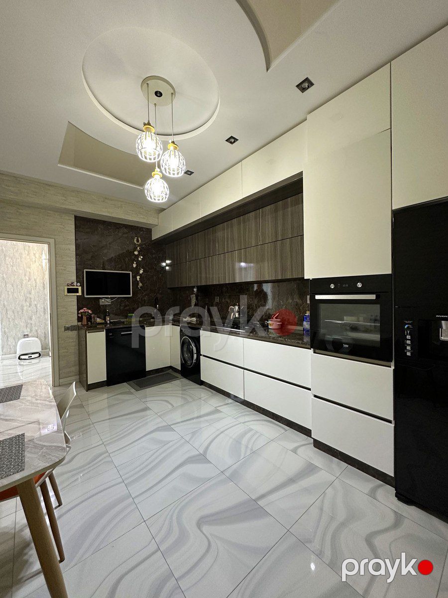 Satılır 4 otaqlı yeni tikili 200 m² — Mənzil, Bakı (10)