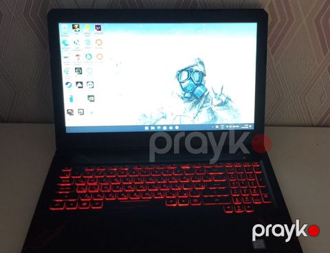 ASUS TUF Gaming FX504GD oyun noutbuku sadece plasmasinda biraz cat — Bakı