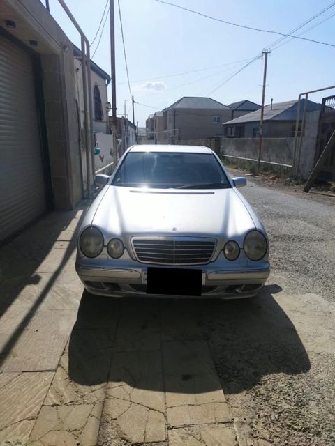 Mercedes E 270, 2.7 L, 2000 il, 627 246 km — Bakı