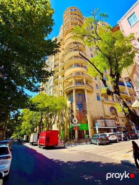 Satılır 3 otaqlı yeni tikili 120 m² — Bakı