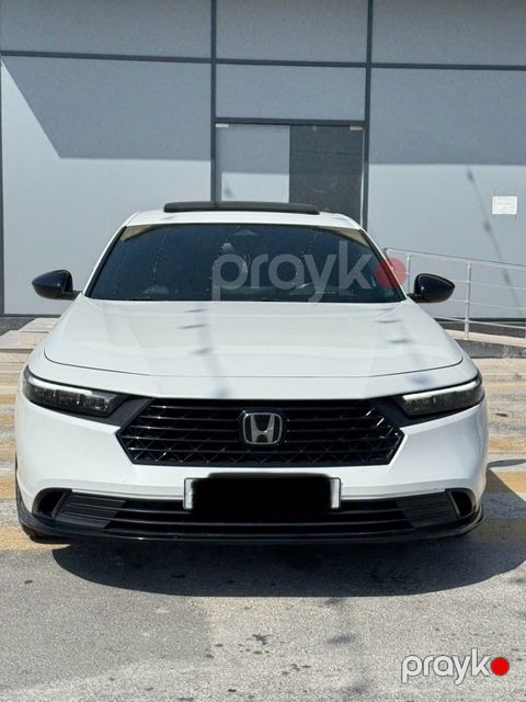 Honda Accord, 2.0 L, 16.6 kWh, 2023 il, 68 000 km