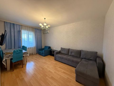 Satılır 4 otaqlı köhnə tikili 100 m² — Bakı