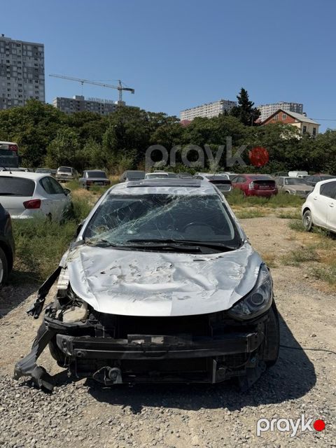 Hyundai Elantra, 1.8 L, 2014 il, 110 000 km