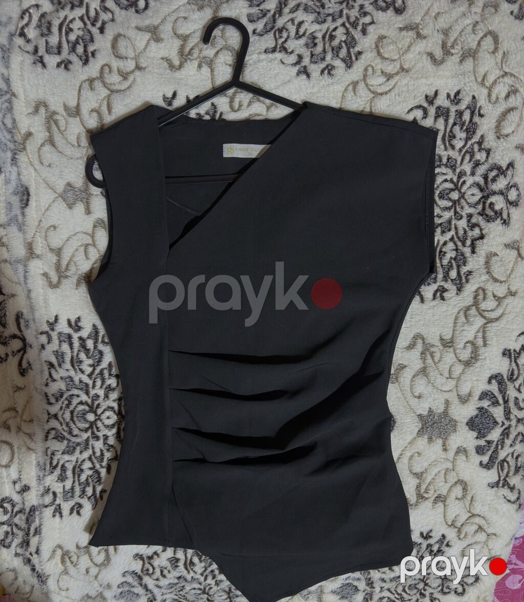 Qara rəngli qadın bluz Alınıb:25₼ Satılır:9₼ 2 dəfə geyinilib — Köynək, Sumqayıt (2)