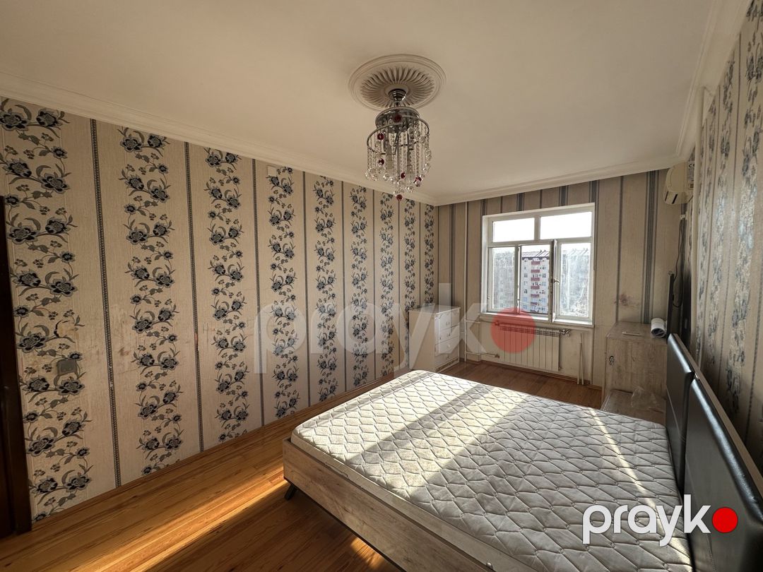 Satılır 4 otaqlı köhnə tikili 120 m² — Mənzil, Bakı (2)