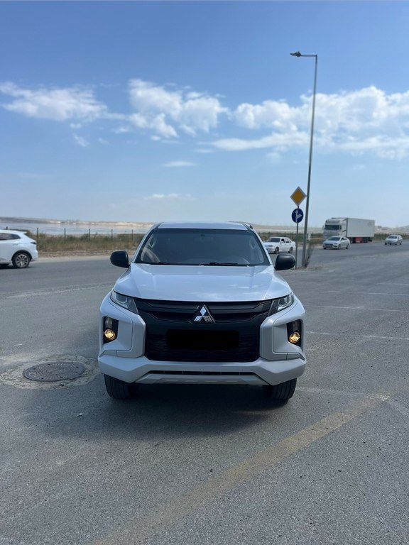 Mitsubishi L200, 2.4 L, 2021 il, 253 465 km — Avtomobillər, Bakı