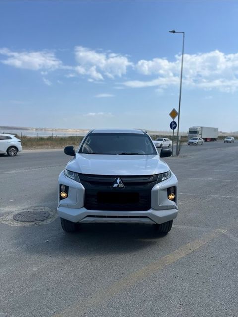 Mitsubishi L200, 2.4 L, 2021 il, 253 465 km — Bakı