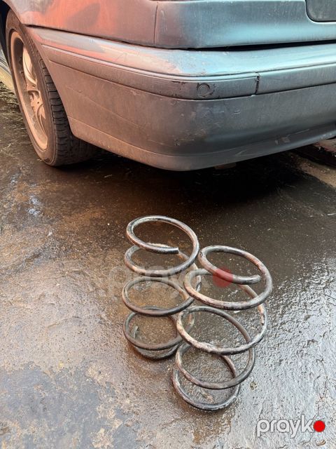 BMW E39 yayları