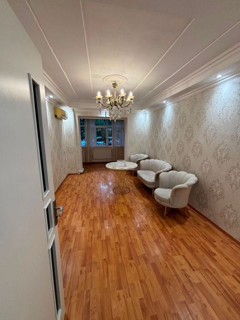 Satılır 2 otaqlı köhnə tikili 60 m² — Bakı