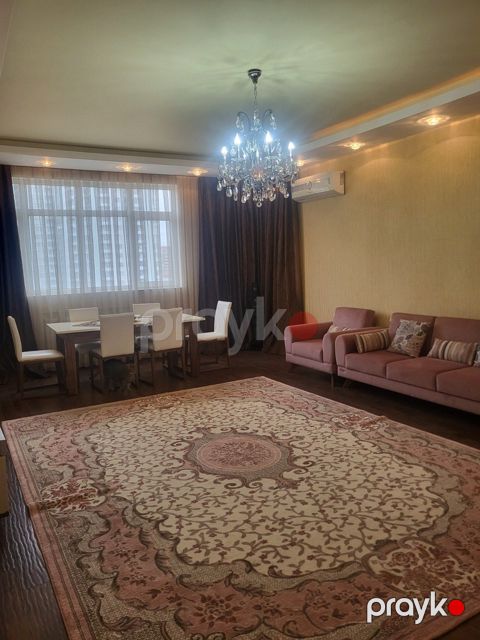 Satılır 4 otaqlı yeni tikili 180 m²