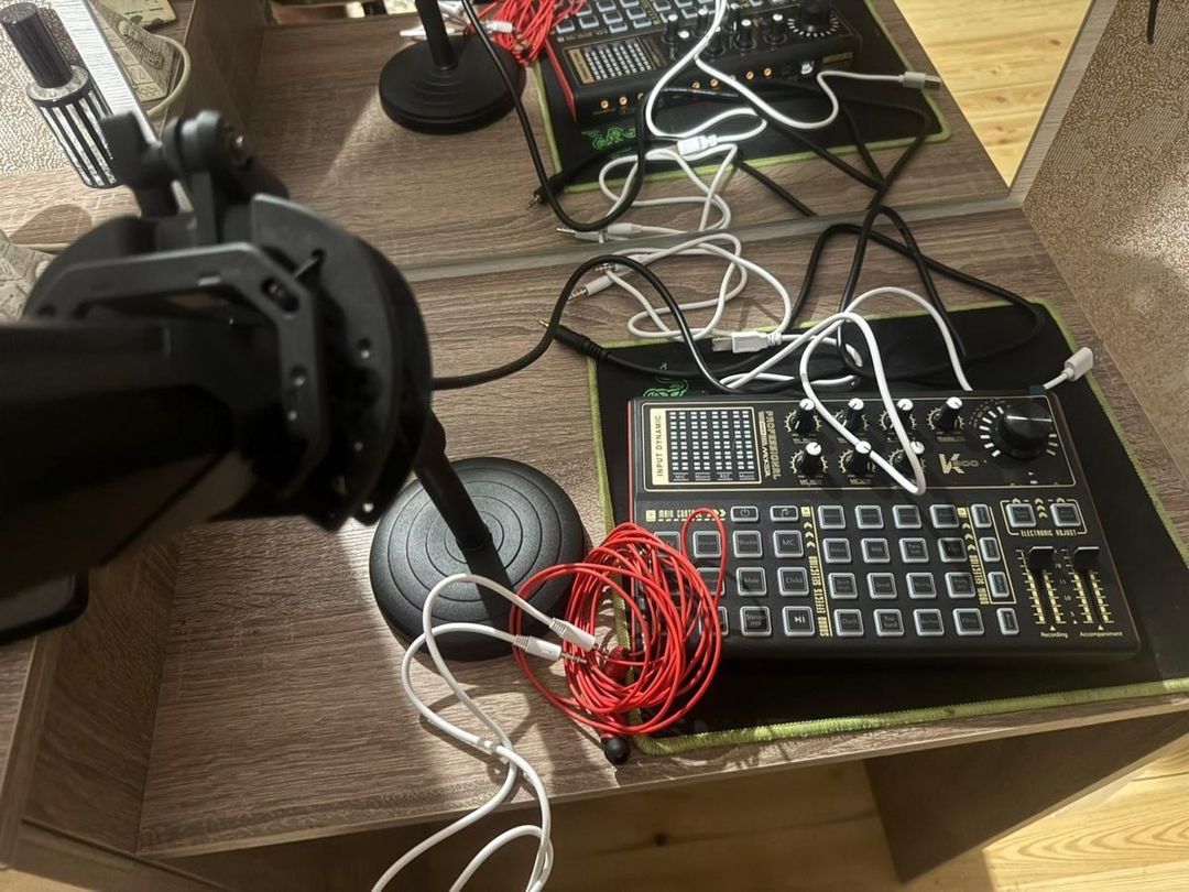 Sound card + mikrofon V8 — Səs texnikası, Bakı (2)