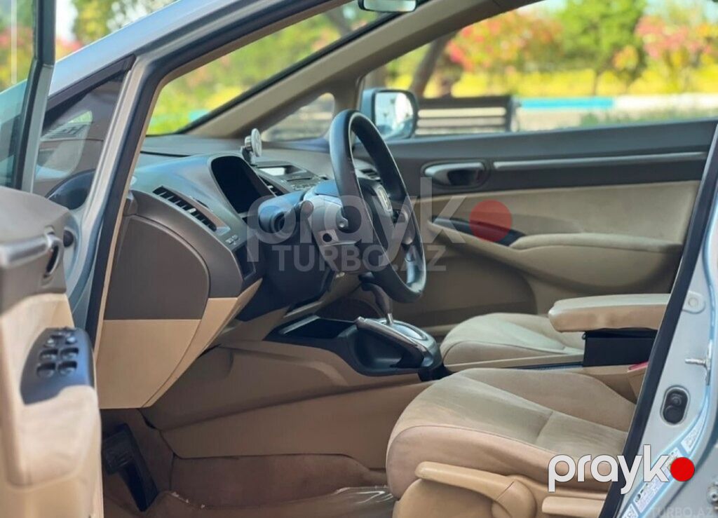 Honda Civic Hybrid sedan - Kuzov: 4 qapılı sedan, açıq mavi rəng — Avtomobillər, Masazır (7)