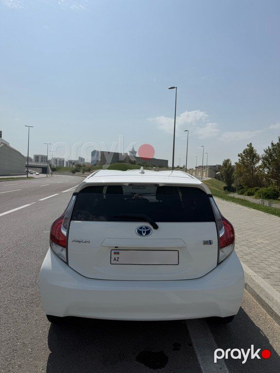 Toyota Aqua, 1.5 L, 0.9 kWh, 2016 il, 92 000 km — Avtomobillər, Bakı (2)