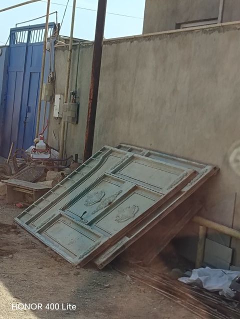 Darvaza satilir Ela veziyyetdedir Qiymet 400 azn olcu eni 3.50 — Digah