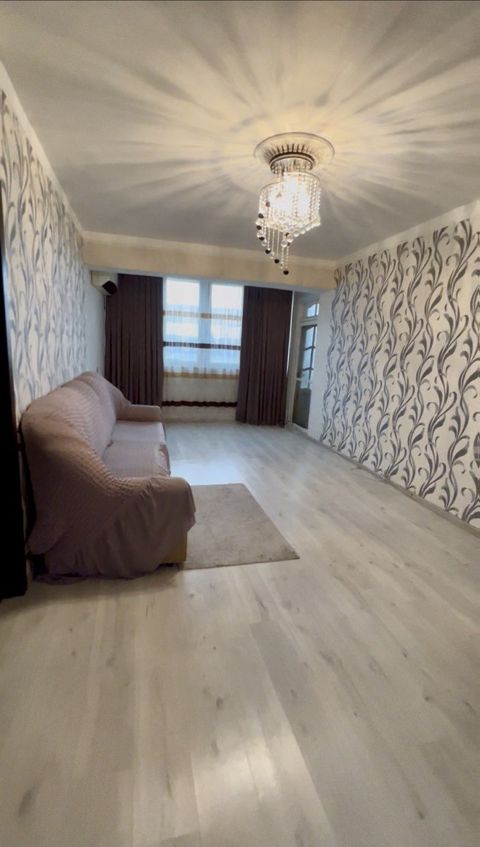 Satılır 3 otaqlı köhnə tikili 65 m² — Bakı