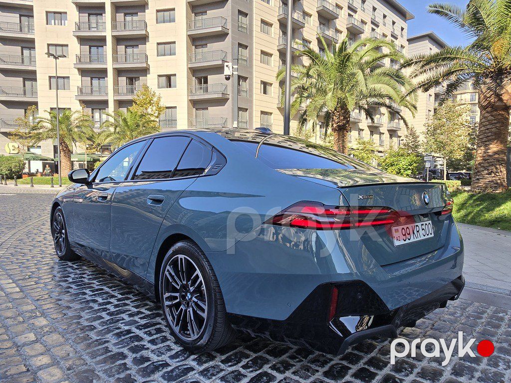BMW 530, 2.0 L, 2025 il, 11 000 km — Avtomobillər, Bakı (10)