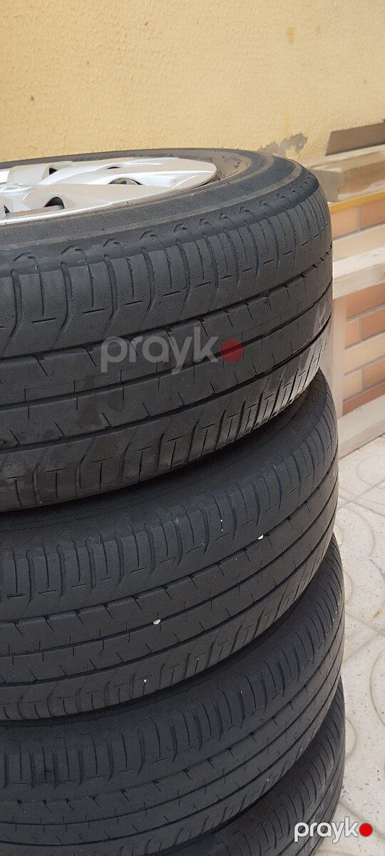 Toyota təkərləri 195/65 R15 — Ehtiyat hissələri və aksesuarlar, Bakı (3)