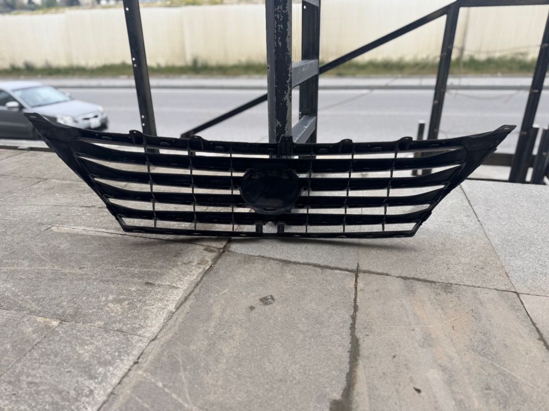 Lexus LS 460 radiator barmaqlığı — Ehtiyat hissələri və aksesuarlar, Bakı (2)