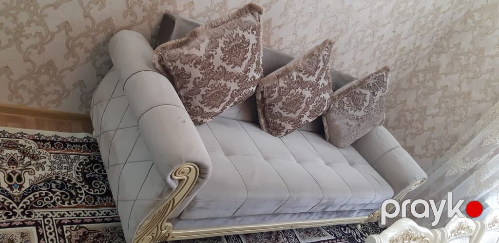 Klassik üslubda yumşaq mebel dəsti - 1 ədəd üçlü divan və 2 ədəd — Yumşaq mobilya dəstləri, Bakı (2)
