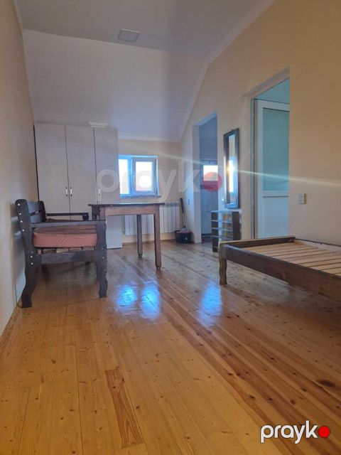 İcarəyə verilir 2 otaqlı köhnə tikili 35 m²
