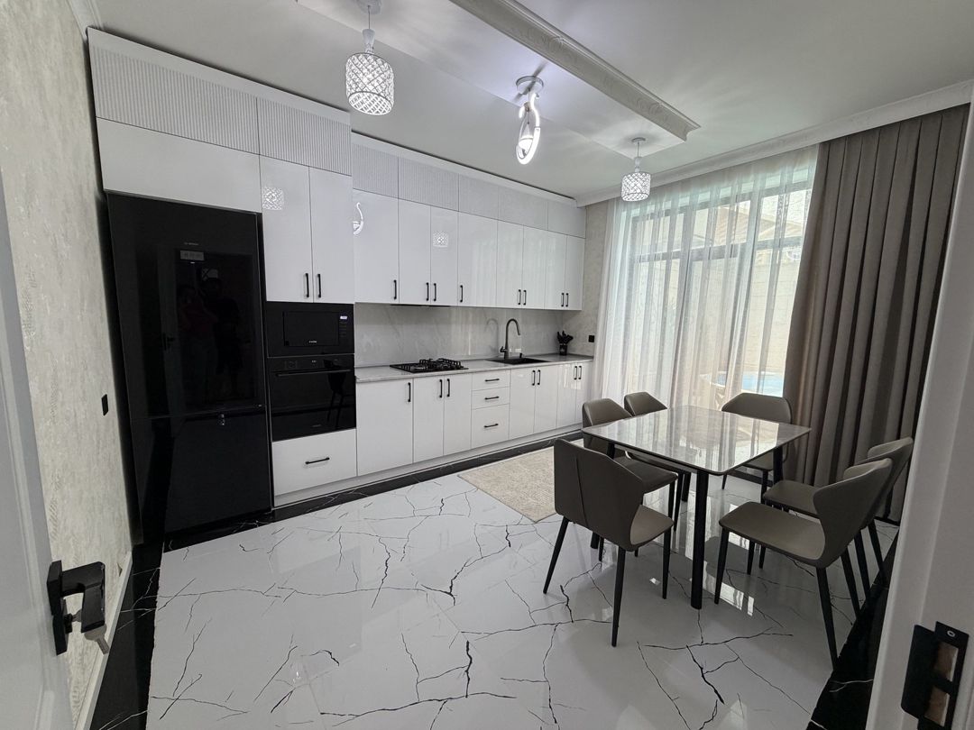 Satılır 5 otaqlı həyət evi/bağ evi 200 m² — Ev, villa, Bakı (7)