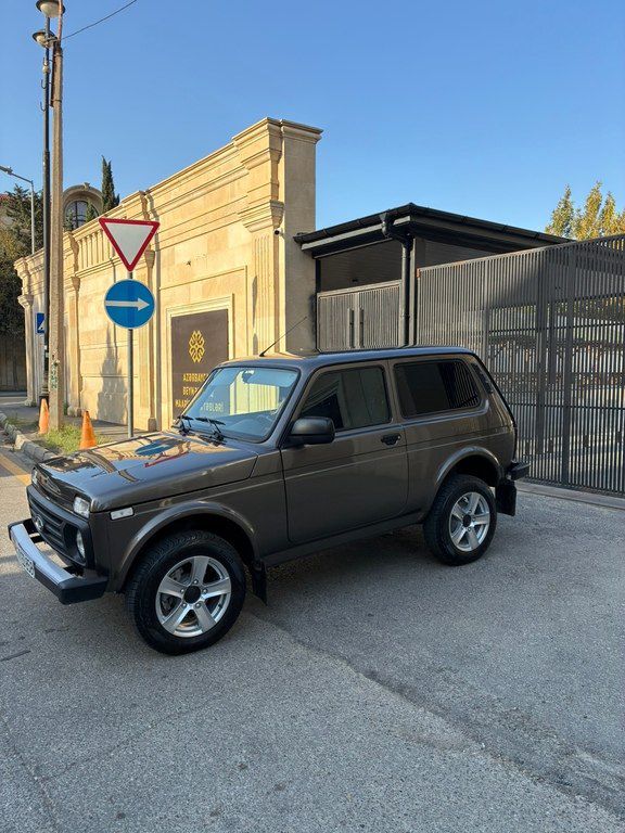 Lada (VAZ) Niva, 1.7 L, 2025 il, 13 100 km — Avtomobillər, Bakı (3)