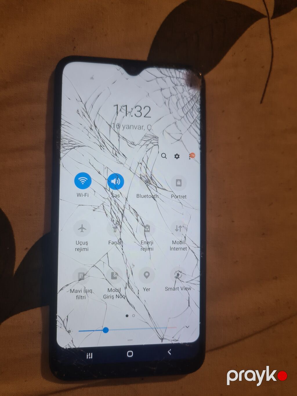 Samsung Galaxy A10, 32 GB, rəng - Qara, Qırıq — Samsung, Bakı (2)