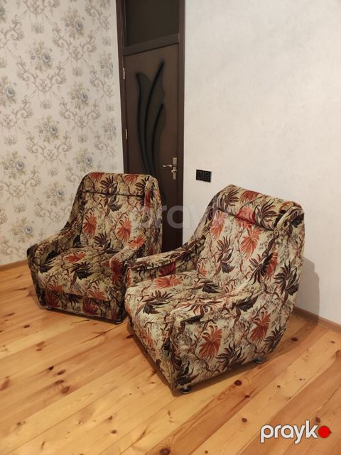 Kreslolar — Bakı