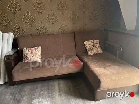 Künc divan – qəhvəyi rəngdə, klassik dizaynlı. - L‑şəkilli quruluş — Xırdalan