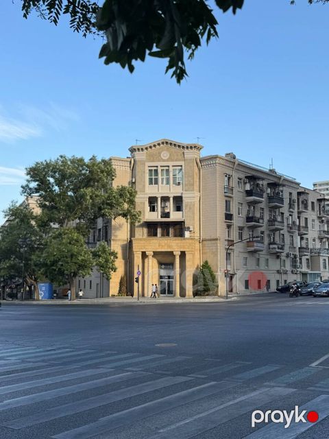Satılır 2 otaqlı köhnə tikili 65 m²