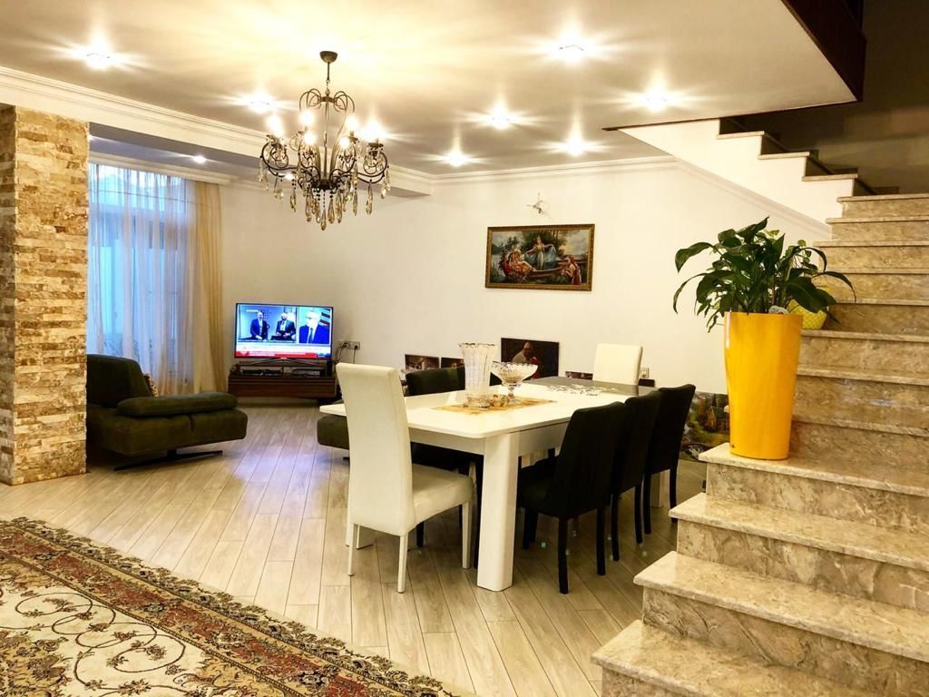 Satılır 6 otaqlı həyət evi/bağ evi 450 m² — Ev, villa, Bakı (3)