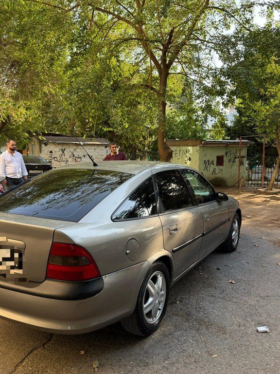 Opel Vectra, 1.8 L, 1996 il, 280 000 km — Avtomobillər, Bakı (6)