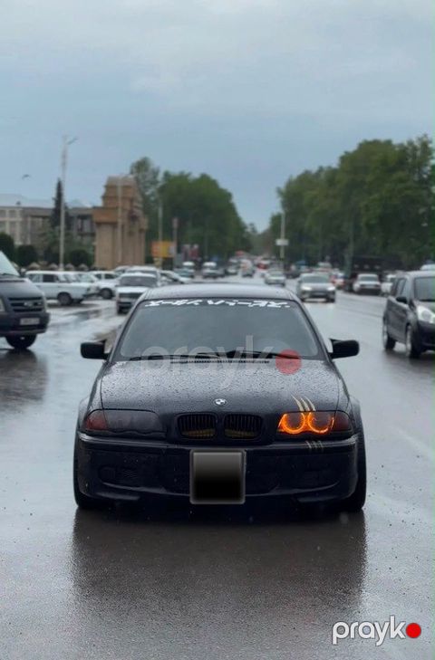 BMW 318, 1.9 L, 1998 il, 348 600 km