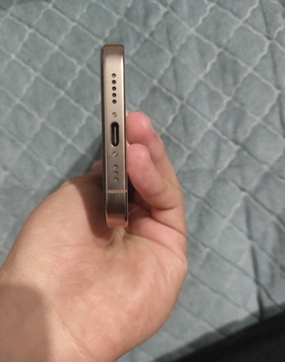 Apple iPhone 16 Pro Desert Titanium 128GB/8GB — Smartfonlar, Gəncə (3)