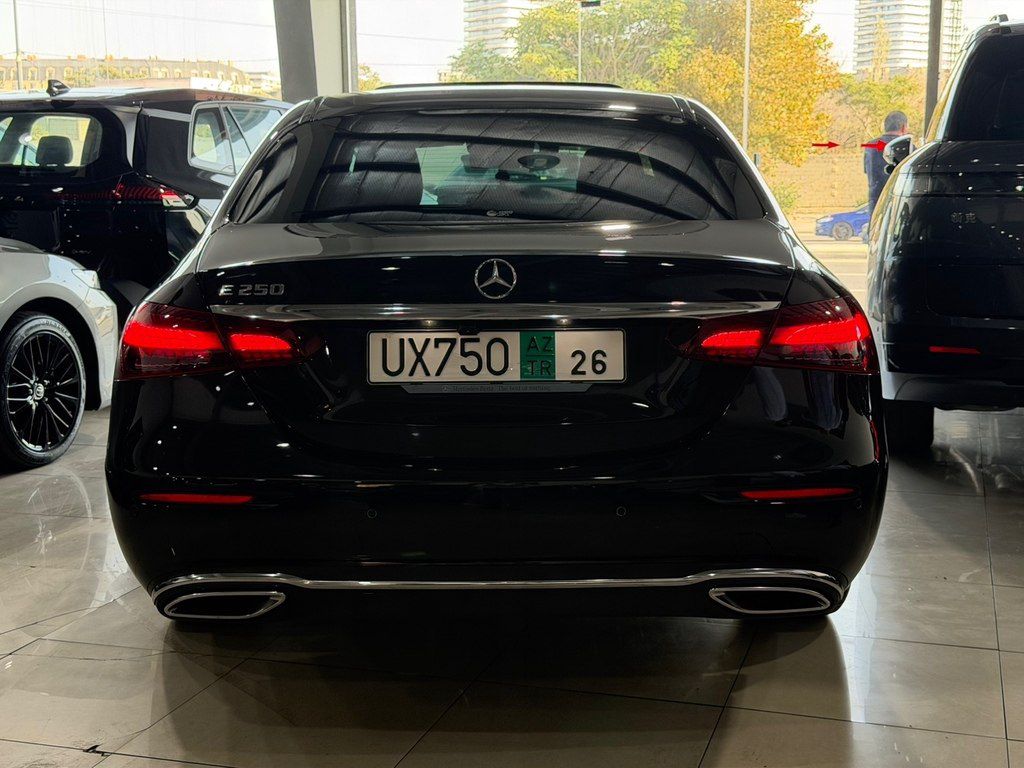 Mercedes E 300, 2.0 L, 2021 il, 59 000 km — Avtomobillər, Bakı (4)
