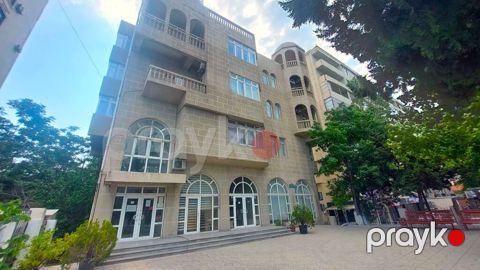 Gənclik metrosu yaxınlığında — koroğlu rəhimov küçəsində 4 mərtəbəli