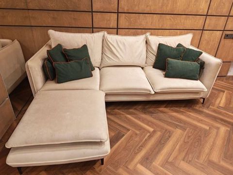 Endirim edildi Divan 350 azn Nerimanov lale 2 kod 153 — Bakı