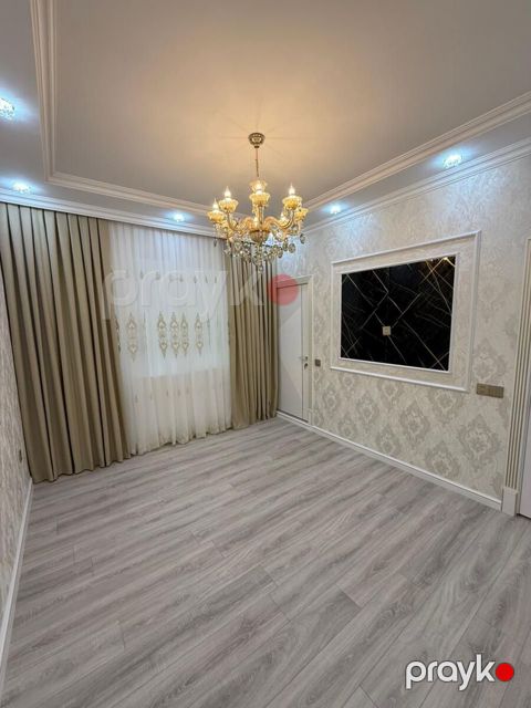 Satılır 2 otaqlı köhnə tikili 55 m²