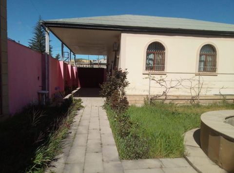 Satılır 5 otaqlı həyət evi/bağ evi 150 m² — Bakı