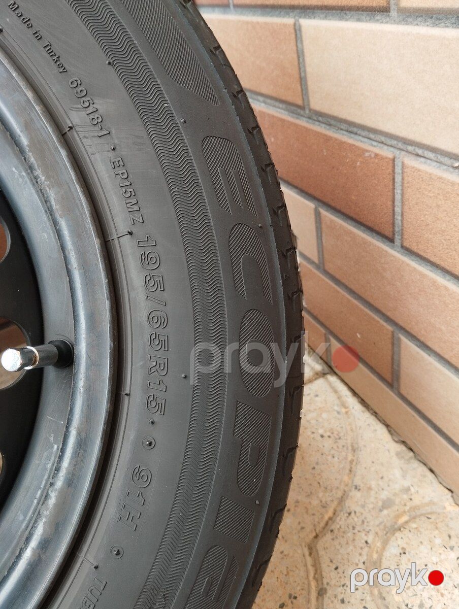 Toyota təkərləri 195/65 R15 — Ehtiyat hissələri və aksesuarlar, Bakı (5)