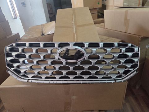 Hyundai Santa Fe 2022 xrom radiator barmaqlığı — Bakı