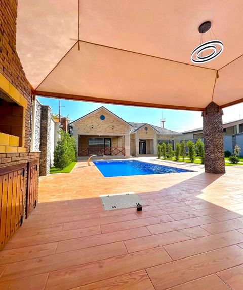 Satılır 4 otaqlı həyət evi/bağ evi 200 m² — Bakı