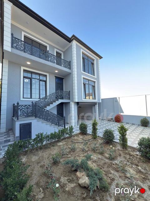 Satılır 4 otaqlı həyət evi/bağ evi 310 m² — Bakı