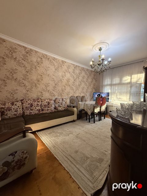 Satılır 3 otaqlı köhnə tikili 85 m²