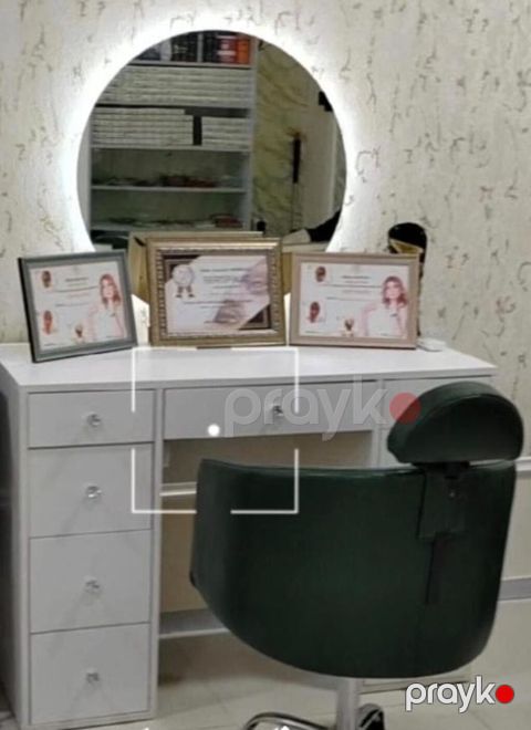 *salon güzgüsü satilir* qiyməti 200₼* ünvan Hövsan z⁹⁰kod1819* — Bakı